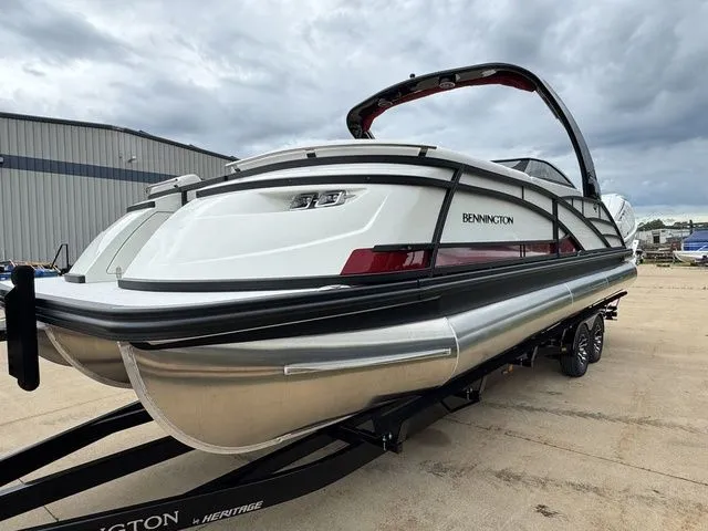 Slide: The Image of Bennington Q Swingback 27 QSBWAX2 2026 - 5