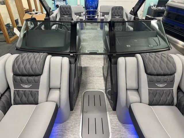 Slide: The Image of Bennington QX Quad Bench 25 QXFBWA 2026 - 10