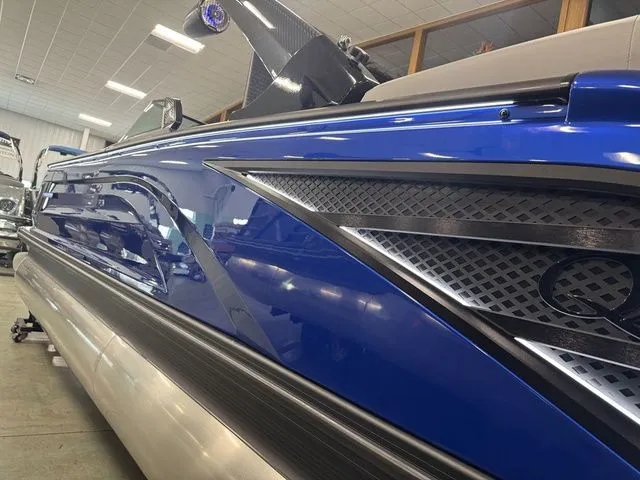 Slide: The Image of Bennington QX Quad Bench 25 QXFBWA 2026 - 16