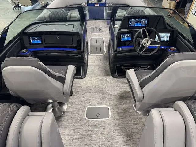 Slide: The Image of Bennington QX Quad Bench 25 QXFBWA 2026 - 5