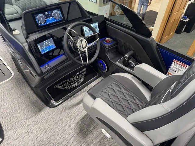 Slide: The Image of Bennington QX Quad Bench 25 QXFBWA 2026 - 7