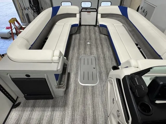 Slide: The Image of Bennington M Swingback 26 MSB 2025 - 11