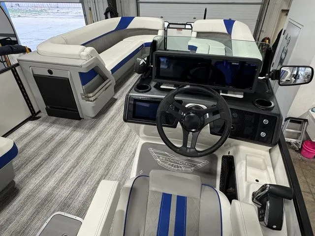 Slide: The Image of Bennington M Swingback 26 MSB 2025 - 12