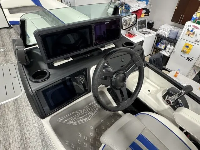 Slide: The Image of Bennington M Swingback 26 MSB 2025 - 17