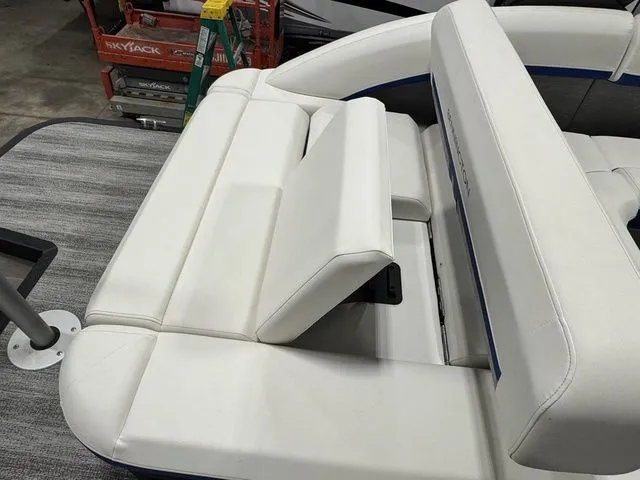 Slide: The Image of Bennington M Swingback 26 MSB 2025 - 22