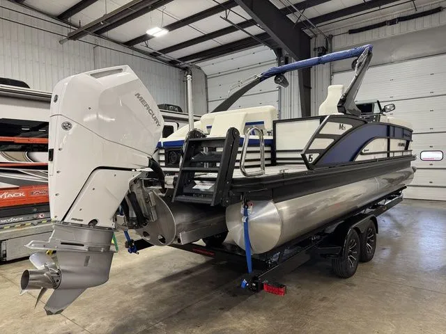 Slide: The Image of Bennington M Swingback 26 MSB 2025 - 5