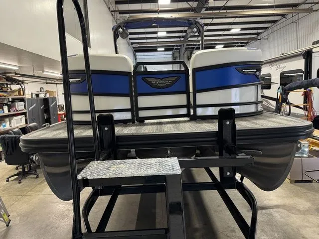 Slide: The Image of Bennington M Swingback 26 MSB 2025 - 8