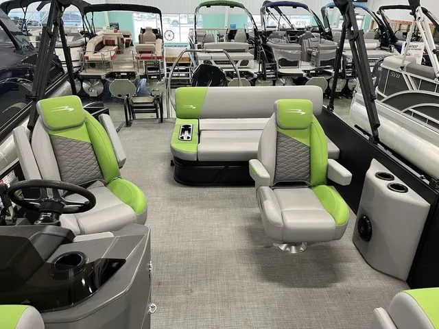 Slide: The Image of Bennington S Swingback 22 SSB 2025 - 12