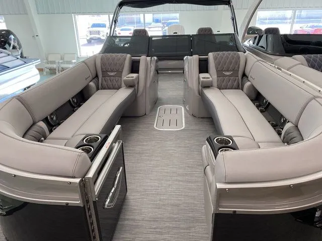 Slide: The Image of Bennington 25 RXSBW 2023 - 4