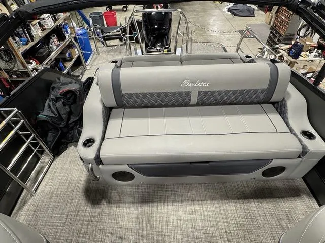 Slide: The Image of Barletta Lusso 25' Q 2023 - 18