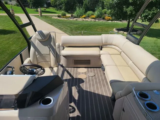 Slide: The Image of Harris Grand Mariner SEL250 2016 - 10