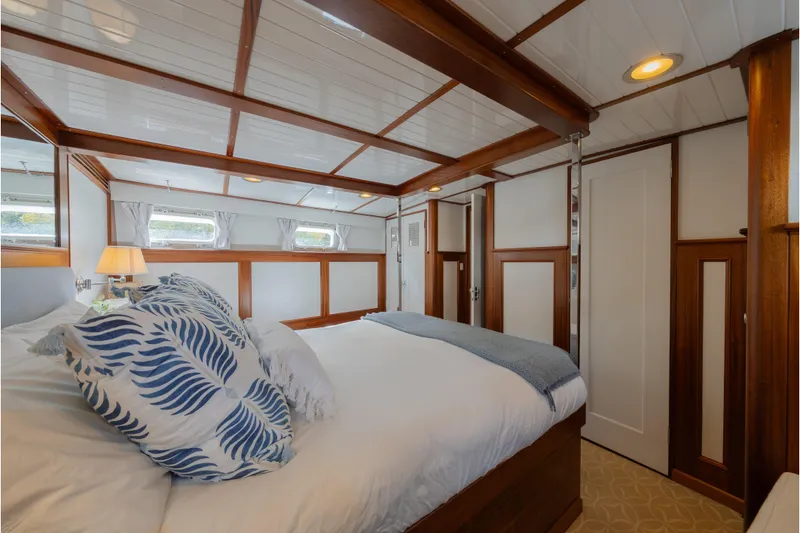 Slide: The Image of Trumpy 58 1971 - 9