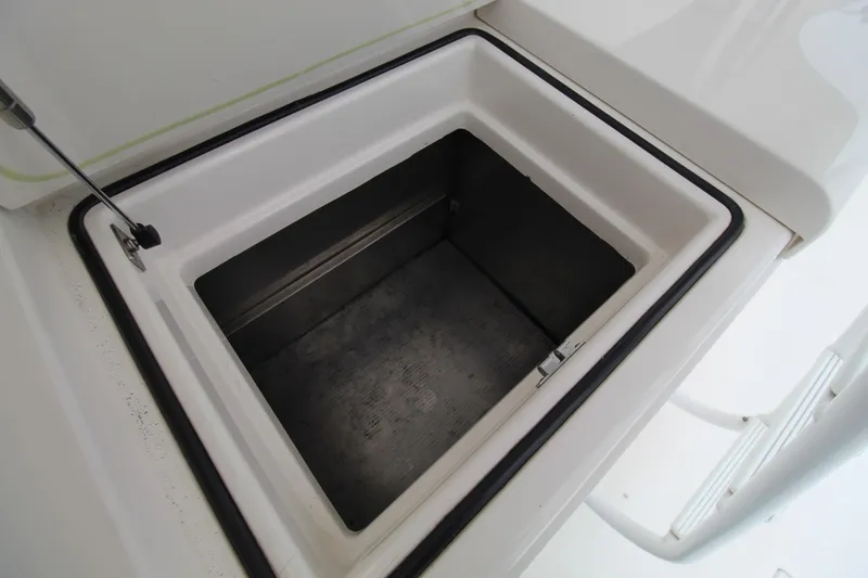 Slide: The Image of Cabo 43 Flybridge 2003 - 52