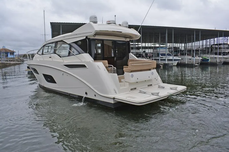 Slide: The Image of 2017 Sea Ray Sundancer 460 yacht interior ceiling with modern lighting. - 29