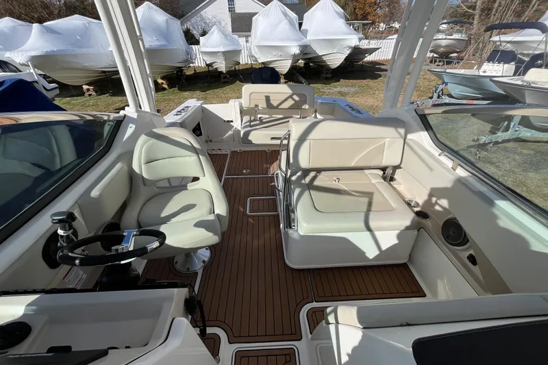 Slide: The Image of Manufacturer Provided Image: Top view of 2021 Boston Whaler 240 Vantage boat layout. - 10