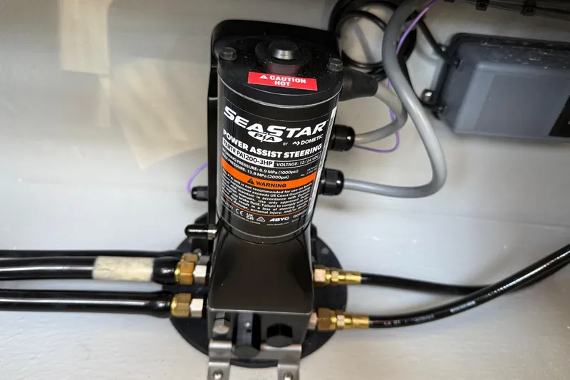 Slide: The Image of Garmin display on 2026 Shallow Sport 25 X3 boat dashboard. - 17