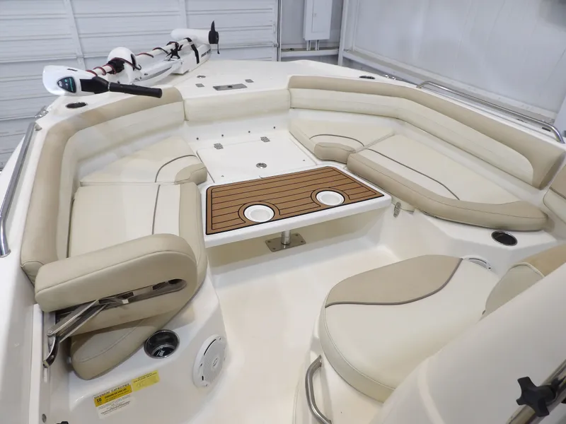 Slide: The Image of NauticStar 211 Angler 2018 - 21