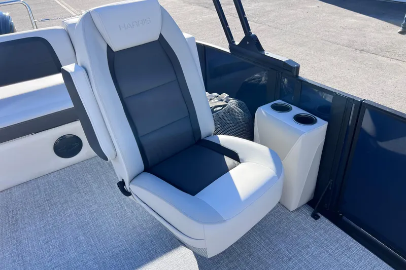 Slide: The Image of 2026 Harris 210 Cruiser SLDH boat seat with cup holders, featuring sleek design and comfort. - 20