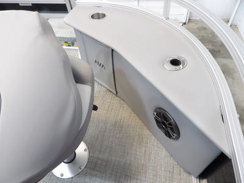 Slide: The Image of Avalon Venture 85 Rear Fish - 21' 2026 - 12