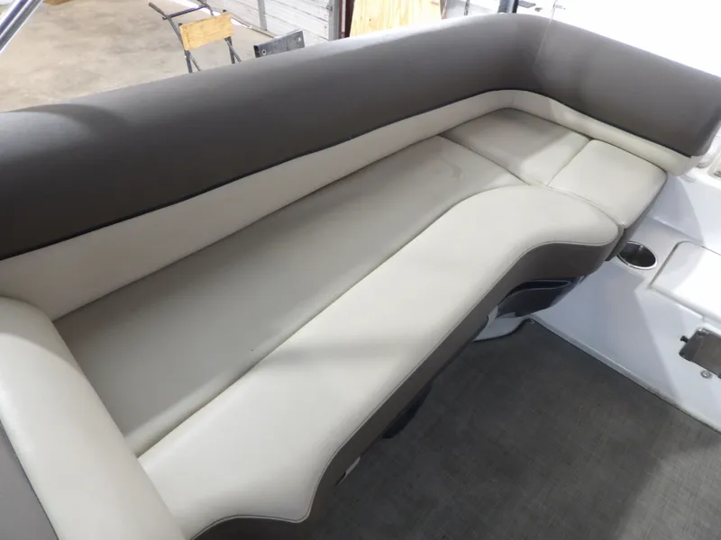 Slide: The Image of Bayliner XR-7 2017 - 27