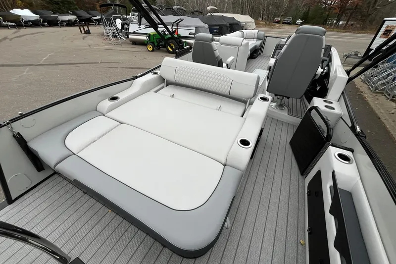 Slide: The Image of 2026 Avalon Catalina Versatile Rear Bench boat with spacious seating and modern design. - 19