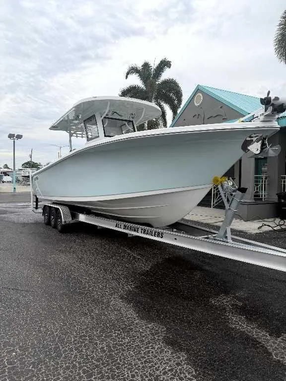 Slide: The Image of Sea Pro 320 DLX Center Console 2023 - 1