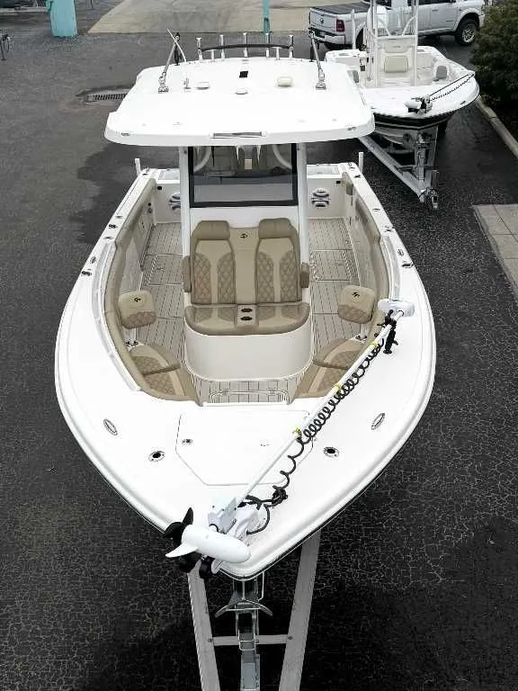 Slide: The Image of Sea Pro 320 DLX Center Console 2023 - 3