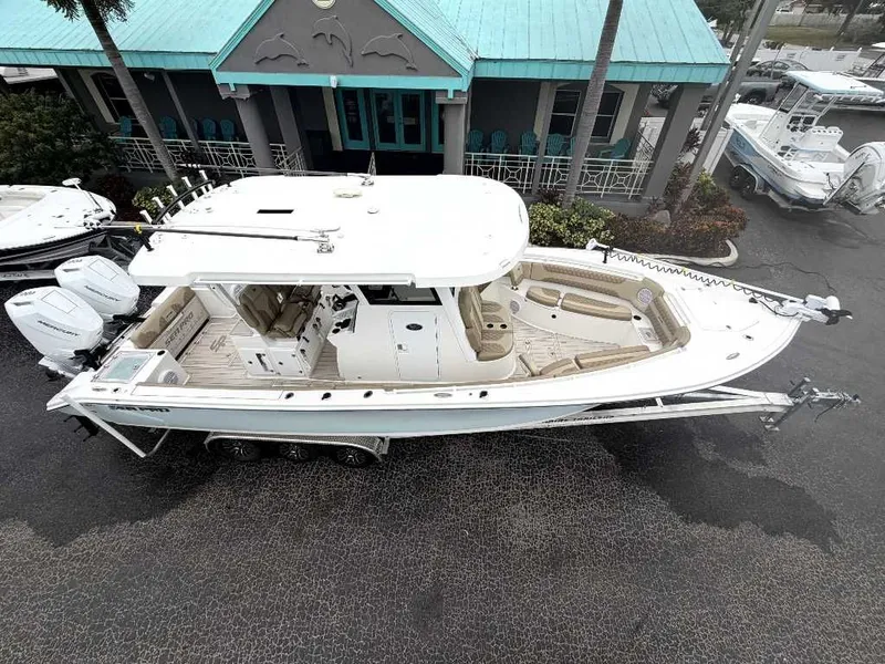 Slide: The Image of Sea Pro 320 DLX Center Console 2023 - 8