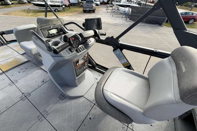 Slide: The Image of Dashboard display of 2022 Sea-Doo Switch Sport 21 showing 583 hours and fuel gauge. - 21