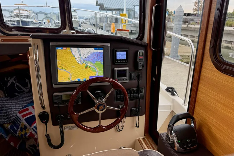 Slide: The Image of Ranger Tugs R-29S - Helm - 9