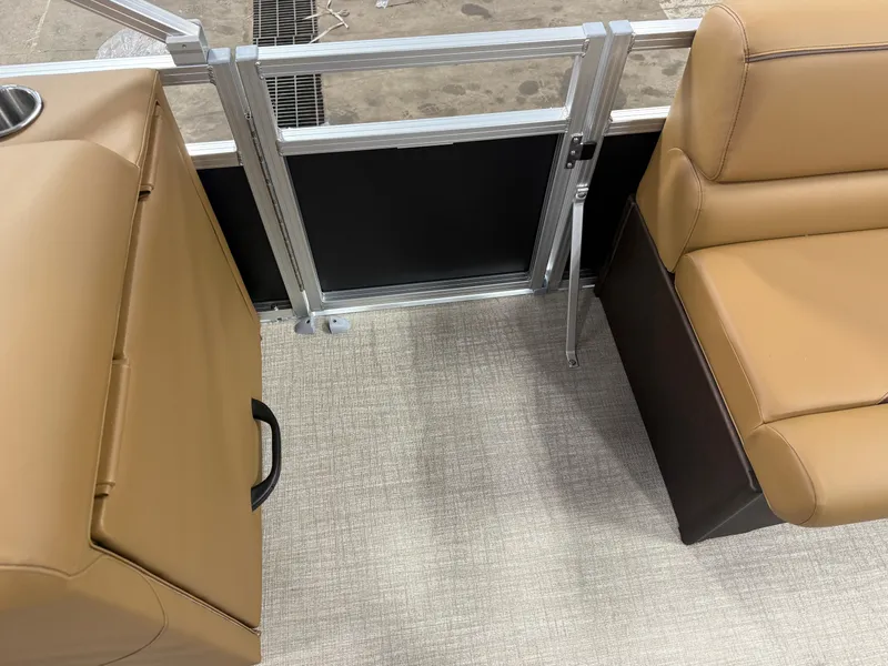 Slide: The Image of Tahoe Sport 1780 Cruise Rear Bench (CRB) & Honda 4-Stroke EFI 2026 - 21