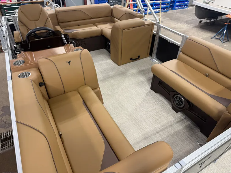 Slide: The Image of Tahoe Sport 1780 Cruise Rear Bench (CRB) & Honda 4-Stroke EFI 2026 - 26