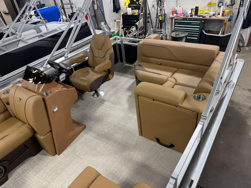 Slide: The Image of Tahoe Sport 1780 Cruise Rear Bench (CRB) & Honda 4-Stroke EFI 2026 - 3