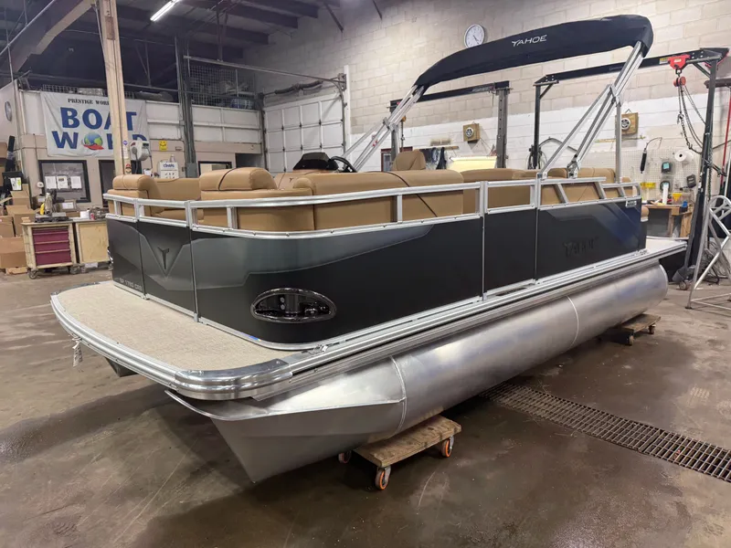 Slide: The Image of Tahoe Sport 1780 Cruise Rear Bench (CRB) & Honda 4-Stroke EFI 2026 - 31