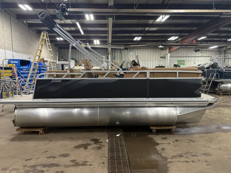 Slide: The Image of Tahoe Sport 1780 Cruise Rear Bench (CRB) & Honda 4-Stroke EFI 2026 - 39