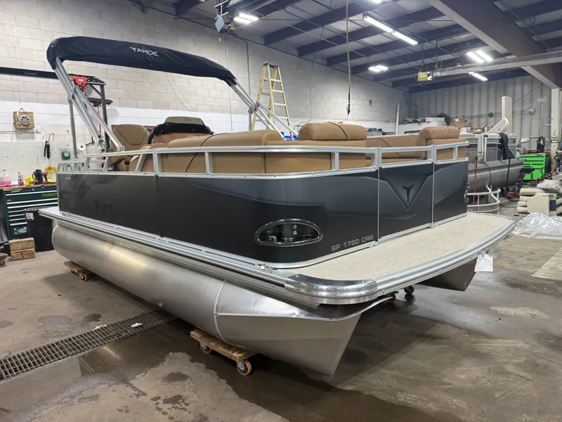 Slide: The Image of Tahoe Sport 1780 Cruise Rear Bench (CRB) & Honda 4-Stroke EFI 2026 - 40