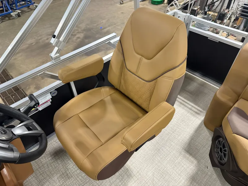 Slide: The Image of Tahoe Sport 1780 Cruise Rear Bench (CRB) & Honda 4-Stroke EFI 2026 - 9