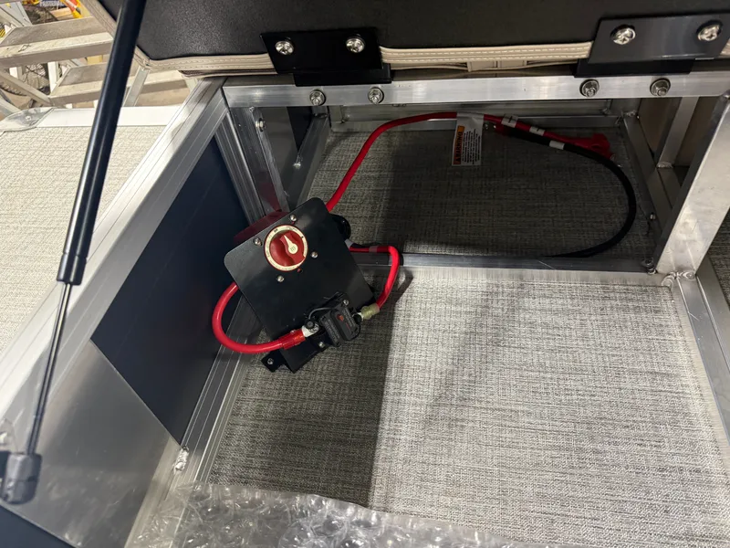 Slide: The Image of Tahoe LTZ 2385 Swingback (VRB) & Honda 4-Stroke EFI 2026 - 36