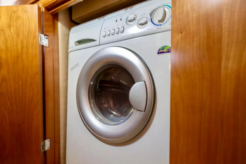 Slide: The Image of Bathroom interior of 2004 Meridian 490 Pilothouse yacht with modern fixtures and lighting. - 47