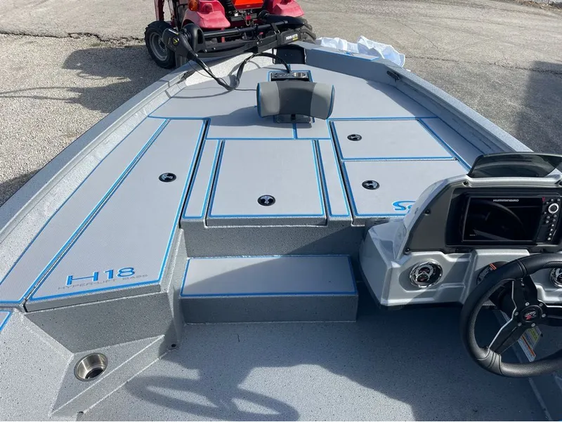 Slide: The Image of Xpress H18 Bass 2025 - 13