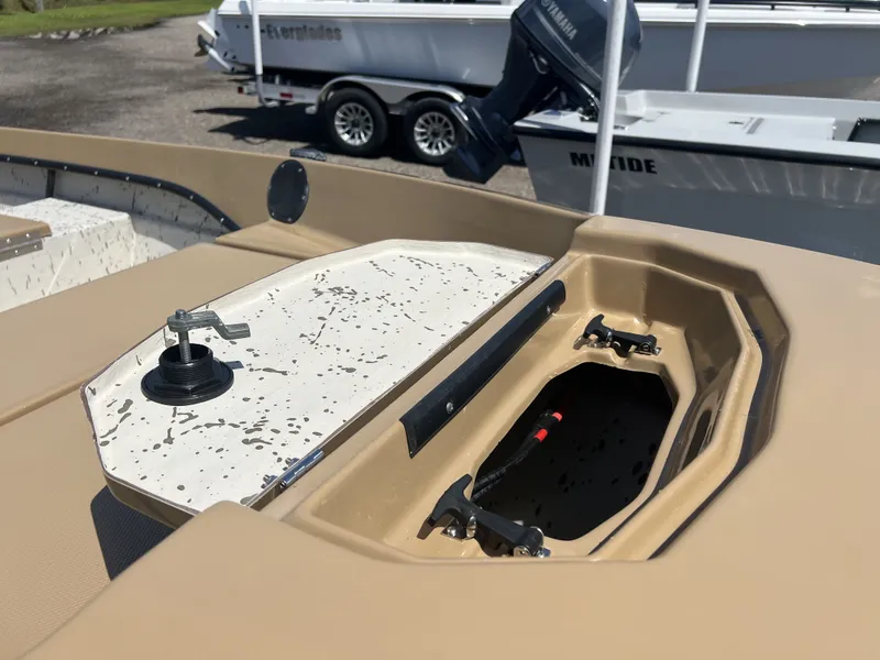 Slide: The Image of Mi Tide V1602 2024 - 9