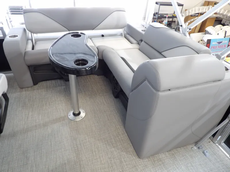 Slide: The Image of Avalon VNT VRB21 2026 - 24