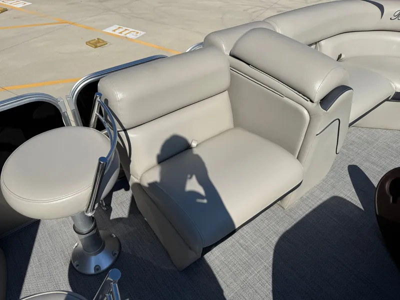 Slide: The Image of Berkshire 230E 2015 - 16