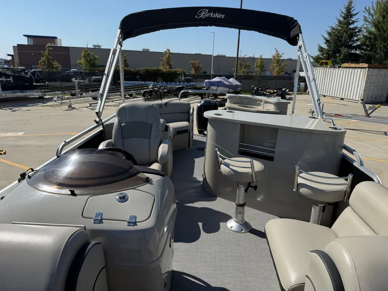 Slide: The Image of Berkshire 230E 2015 - 19