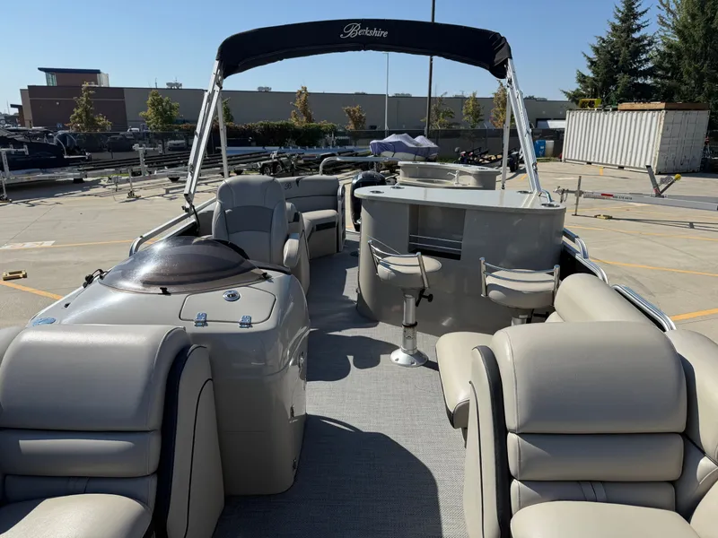 Slide: The Image of Berkshire 230E 2015 - 20