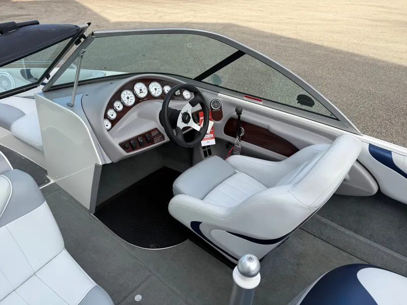 Slide: The Image of MasterCraft ProStar 209 2001 - 12