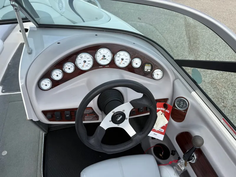 Slide: The Image of MasterCraft ProStar 209 2001 - 14