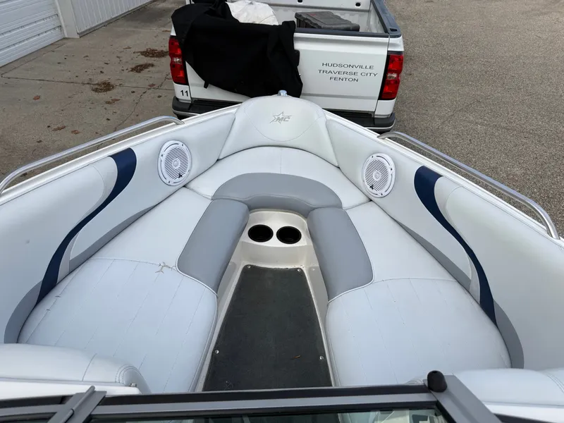 Slide: The Image of MasterCraft ProStar 209 2001 - 15