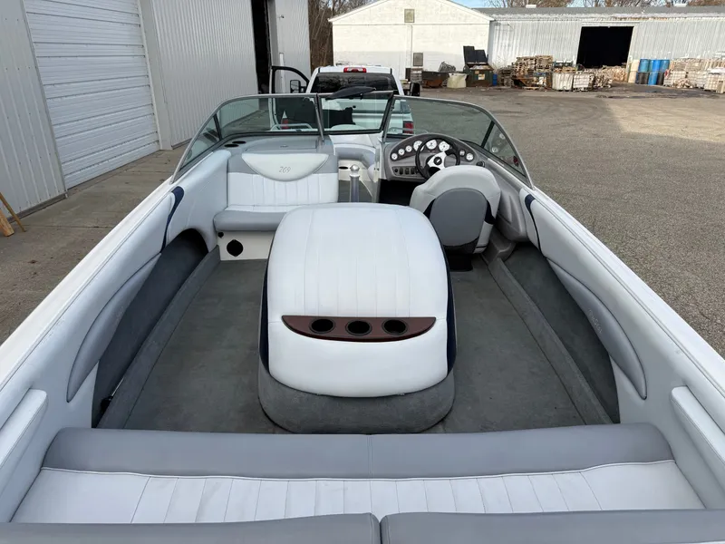 Slide: The Image of MasterCraft ProStar 209 2001 - 7