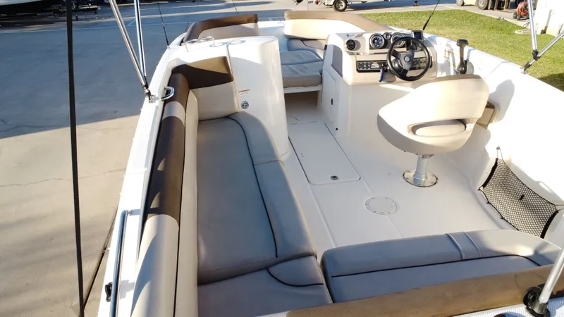 Slide: The Image of Bayliner 210 DB 2015 - 24